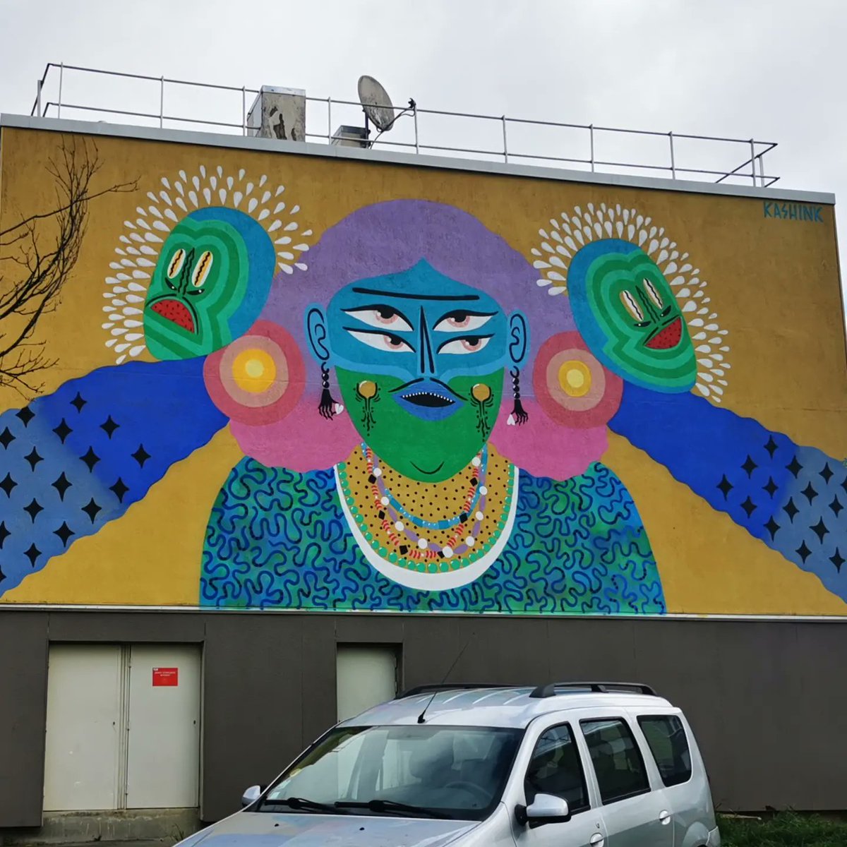 princessepepett's tweet photo. Triptyque #kashink à #grigny
#lagrandeborne
#streetart https://t.co/zD81Nfnwq7
