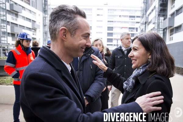 ChaRocher's tweet photo. 1/ Depuis 2014, Ian Brossat hante l’exécutif d’#AnneHidalgo comme adjoint au logement. Le naufrage du logement public à Paris, c’est lui : ghettoïsation, logements insalubres, surdensification et soviétisation de l’urbanisme en rupture avec l’esthétique parisienne‼️ #saccageparis https://t.co/HIKOyDgTe0