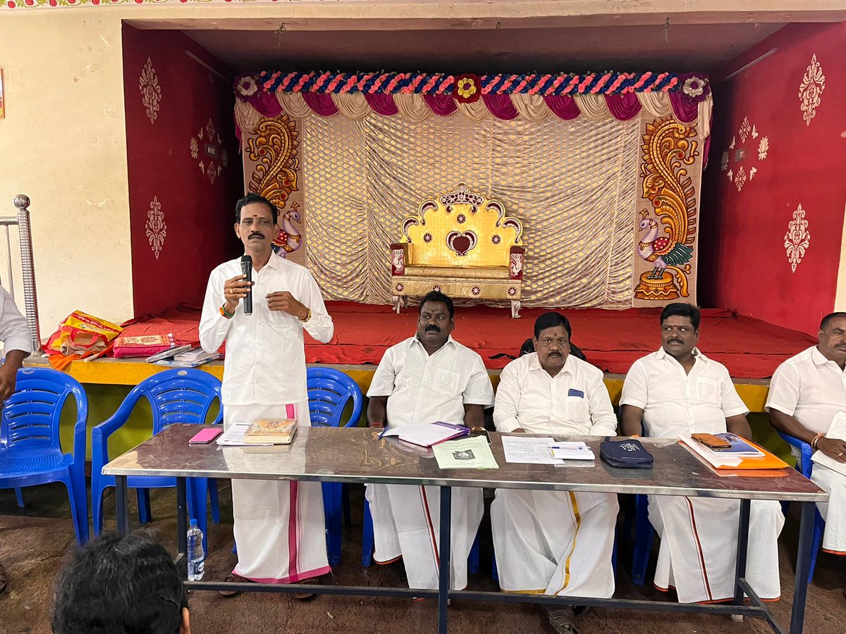 BjpRanipet's tweet photo. இன்று நமது ராணிப்பேட்டை மாவட்ட ஆலோசனைக் கூட்டமானது மாவட்ட தலைவர் திரு @VijayanC1970 ஜி அவர்கள் தலைமையில் வேலூர் பெருங்கோட்ட அமைப்பு செயலாளர் திரு #S_குணசேகரன் மற்றும் மாவட்ட பார்வையாளர் திரு #G_வெங்கடேசன் ஜி ஆகியவர்கள் முன்னிலையில் ஆ���ோசனைக் கூட்டம் நடைபெற்று வருகிறது. https://t.co/IfNV6enbmF
