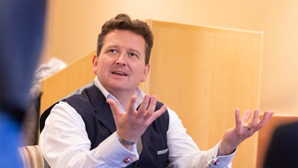 EMCCUK's tweet photo. Third Sector Forum: Join us on 18 April when Russell Harvey, The Resilience Coach, will share how he supports leaders who feel like they are wading through treacle to rediscover their mojo and make great decisions https://t.co/xCsVl5c0oV https://t.co/b70slBF6xy