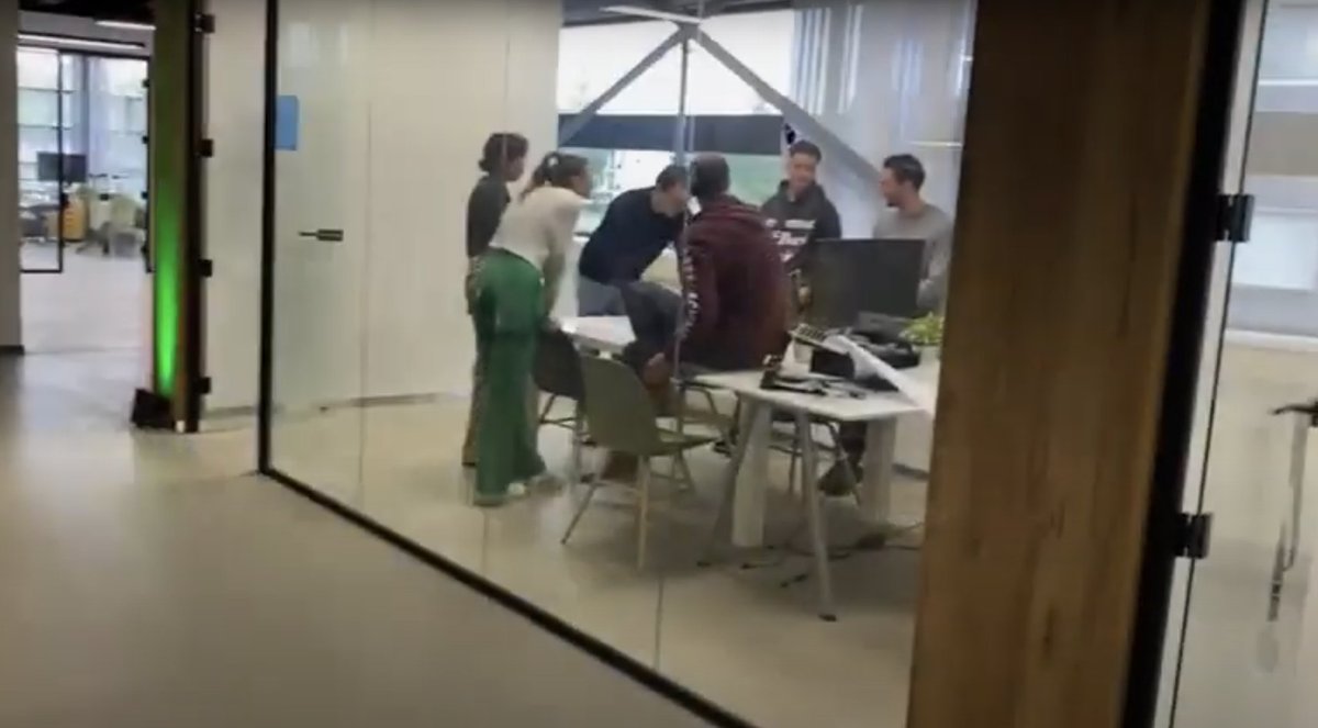 Leezenberg's tweet photo. Toffe baan voor Ervaren Online Marketeer!
Zie https://t.co/FHqESSjidu bij het leading team in fitnessmarketing. Hybride werken vanuit ons kantoor in Amsterdam Noord - NDSM

#Werving #Ervaren #OnlineMarketeer #Vacature #NDSM https://t.co/8gK3elEJMm