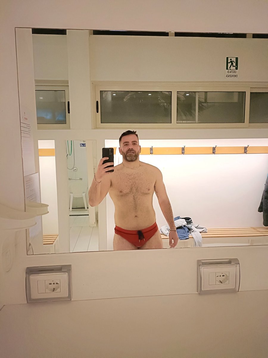Zip_Andrew86's tweet photo. Si torna alle vecchie origini, il nuoto! https://t.co/cuXUzt3inO