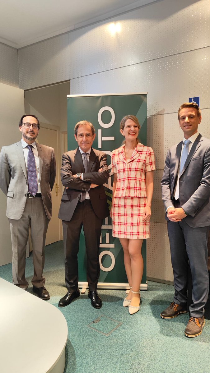 OFESAUTO's tweet photo. 🚨¡Arranca #OFESAUTOSEMINAR: Germany Third Party Motor Insurance highlights!
Destacados invitados como Sandra Schwarz, Presidenta del COB y Tobias Hammel de ALLIANZ Germany, comparten sus conocimientos en el Auditorio Plus Ultra Seguros de Madrid🗣️
¡Sigue el evento en directo! https://t.co/oQlUqp5JVm