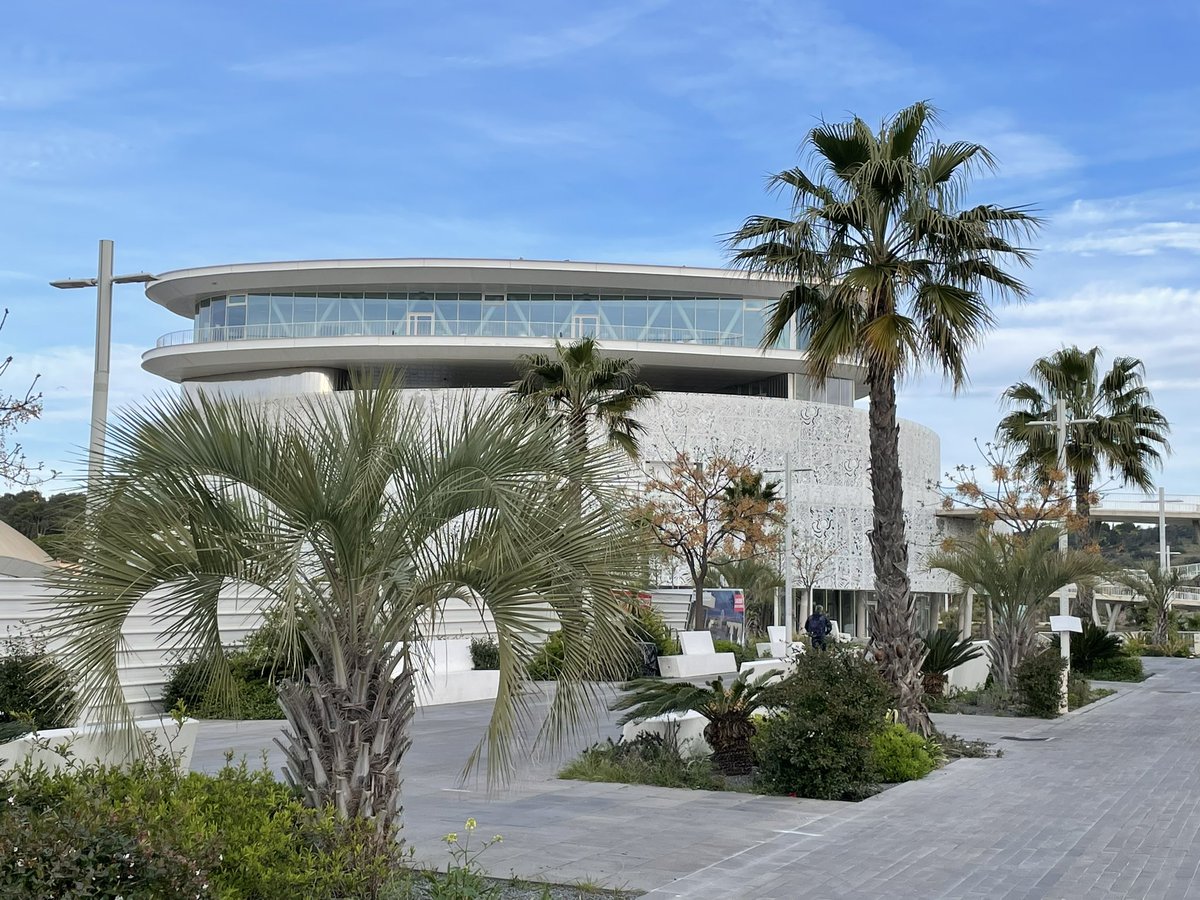 classeTICE's tweet photo. Séminaire Cap’Num au Cap d’Agde #TNE @DANEMontpellier

Numérique + Soleil 😎 https://t.co/xWwmfmxrh7