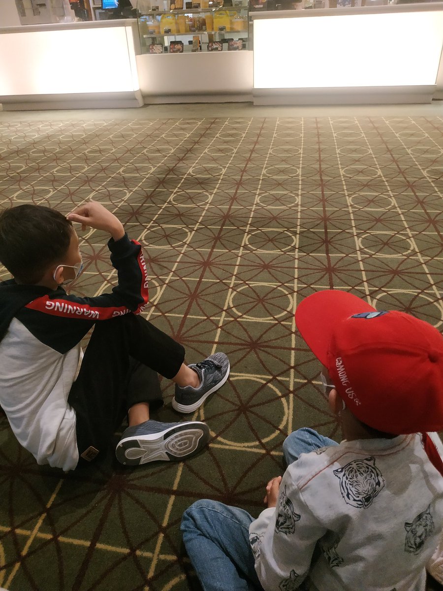 dinklez's tweet photo. Liburan telah tiba 📽📽📽📽📽
#Mariobrossmovie https://t.co/Jy3Kw3d6Ma