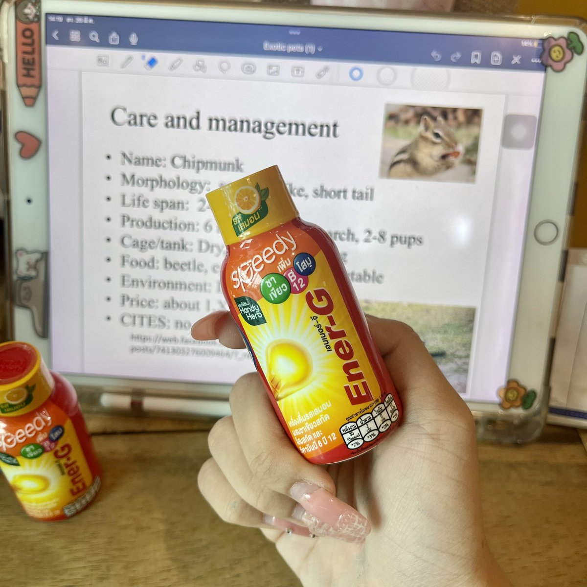 Q_PIAF's tweet photo. ต้องอ่านหนังสือสอบเเต่ละครั้งคือง่วงสุดๆเผลอหลับตลอกจนต้องดื่ม Ener-G Shot ตัวช่วยให้หายง่วง ตื่น ดึกเเค่ไหนก็เอาอยู่อ่านหนังสือได้ดีมาก #เพื่อนซี้เพราะEnerGนี้แหละ https://t.co/ekSnJJWYnb
