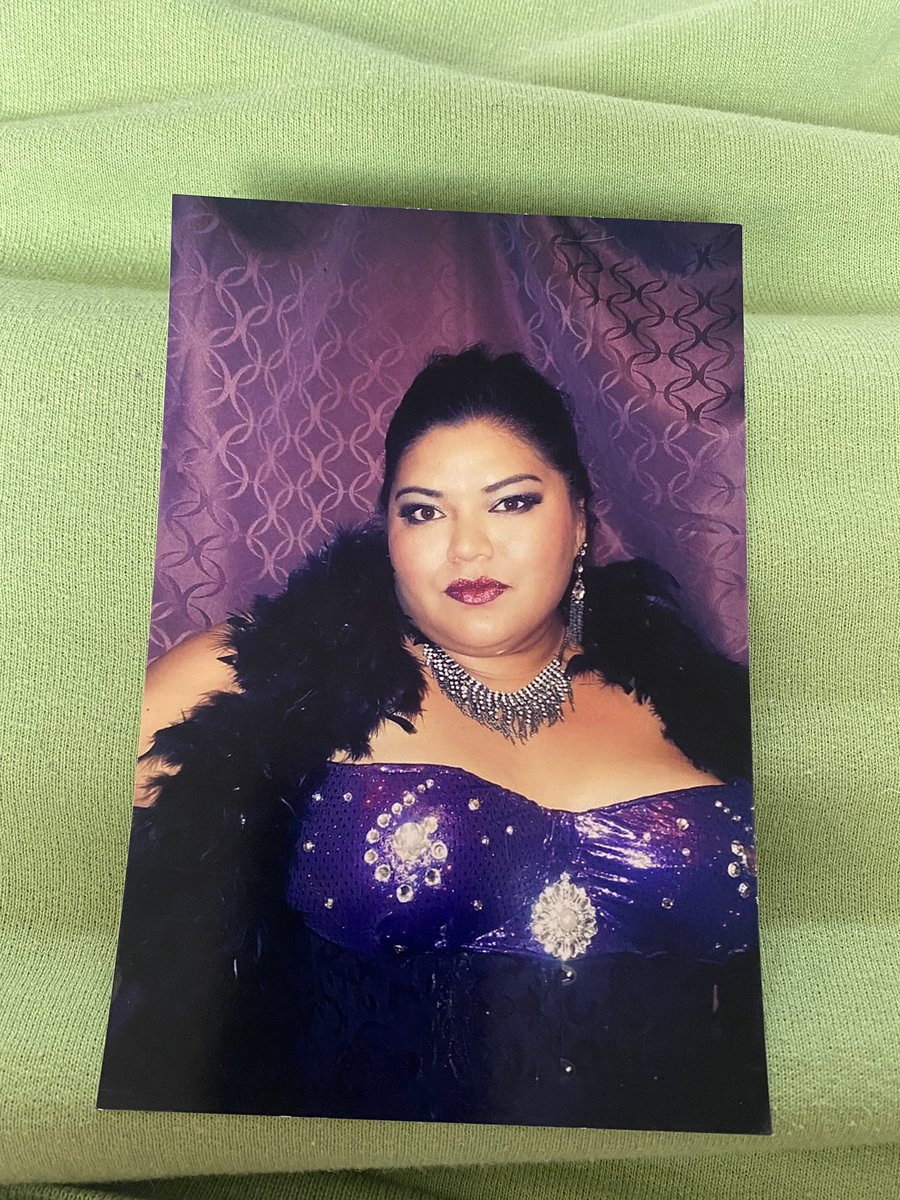 violetpassion7's tweet photo. Selling some photos for the  5 reservation special. Haha https://t.co/KZiZdGDd2h