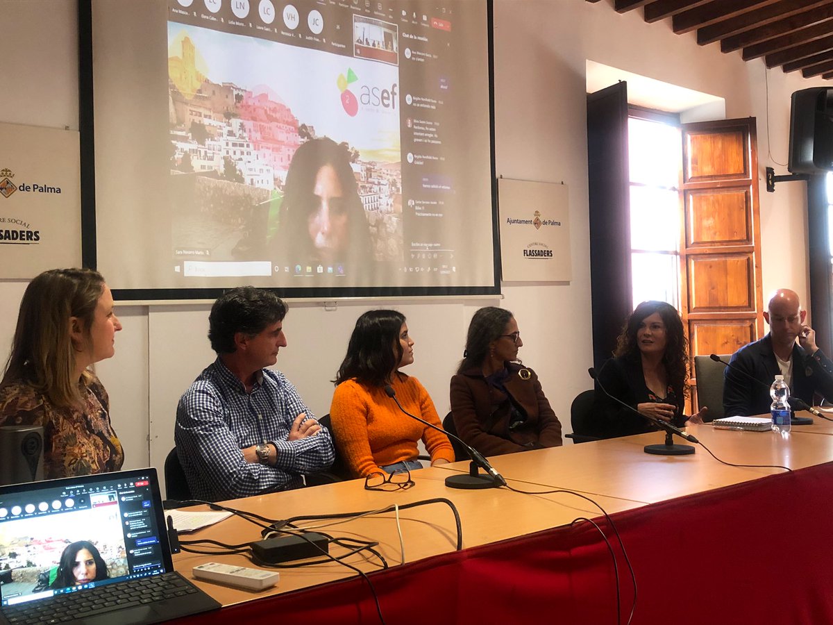 Celebren el #DiaAtencióPrimària #DiaAtenciónPrimaria #APalteucostat i #primariadeprimera 🎉amb una taula rodona amb els seus protagonistes 🙌🏻 #apalteucostat