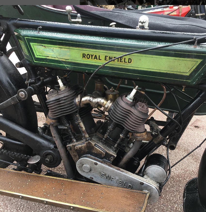 Worcestershire Sorcery #royalenfield #motorcycle #bike #bullet #restoration #vtwin #england #bikelife #madelikeagun #ridepure #veetwin #V2 #vintage #engineering #banburyrun #VMCC #vintagemotorcycle #motorbike #engine #1920s #worcestershiresauce #classicmotorcycle #flattank 🧙‍♂️🪄🇬🇧