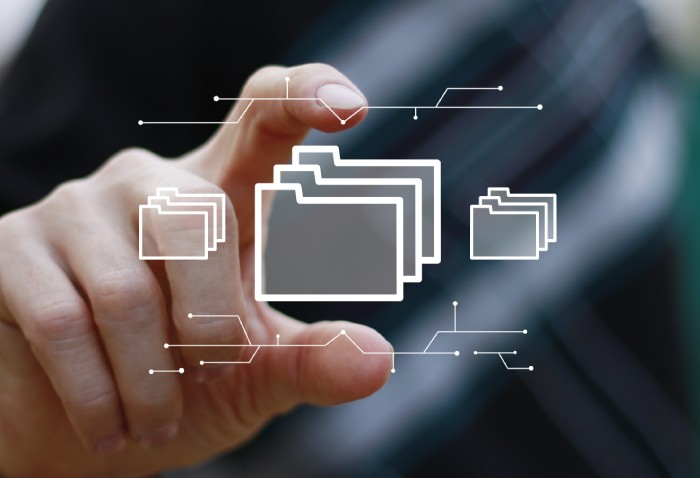 💁‍♂️Currently, authorized e-document storage and contractual approaches are essentially centralized. 👉The centralized system poses inherent problems. In the case when the server is attacked,🪖 it is easier to forge and alter information than existing paper documents.📜