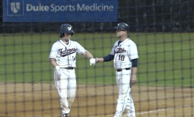 Jordan baseball took down No. 18 Chapel Hill in a back and forth battle on Tuesday night.

⚾️: highschoolot.com/baseball-jorda…