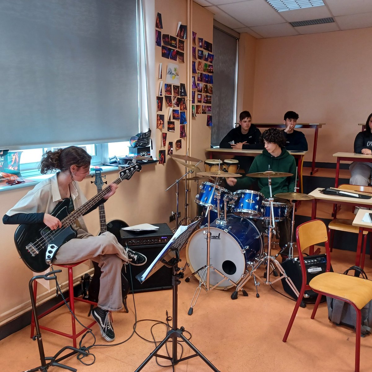 lyc_Apollinaire's tweet photo. Répétition de nos musiciens en présence des évaluateurs de l'établissement. Spécialités artistiques à l'honneur tout l'après-midi. https://t.co/bQ4gmmS9Er