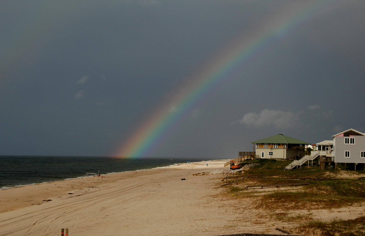 Alligator_Point's tweet photo. Looking for the best vacation spot? Alligator Point Beach Rentals is sure to have the best rental to suit your vacation needs https://t.co/DDLgPKPy9A https://t.co/mujSm62PwQ
