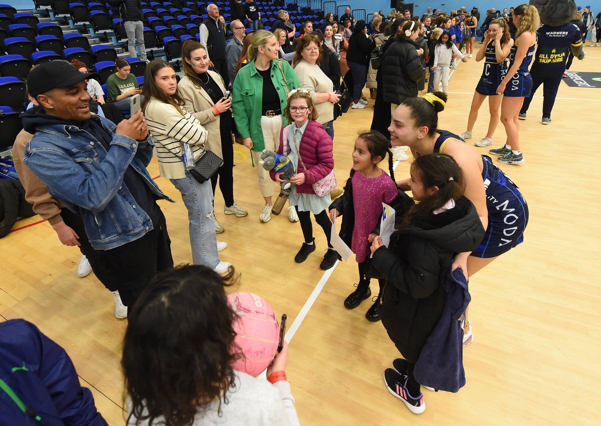 RhinosNetballSL's tweet photo. Don't miss @BBCLookNorth tonight to hear from our head coach Liana Leota as well as @paige_reedxx and Jemma Donoghue looking ahead to Sunday's @NetballSL game against @SaracensMavs at the @fdarena https://t.co/5fEtfkRbVg