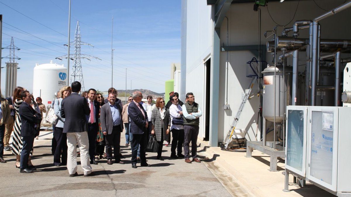 Lanzadigital's tweet photo. #Clamber Martínez Arroyo: «En Clamber estamos extrayendo todo el jugo de la agricultura para generar valor» https://t.co/xzsINDIiqH https://t.co/sAlq3CJeFM
