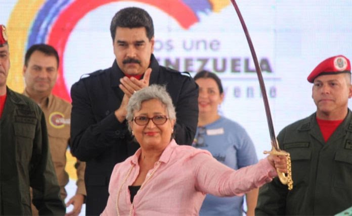 Hasta Siempre @TibisayLucena8.. mujer luchadora... ejemplo de lucha por la vida, constancia y amor por la patria venezolana...

¡Los que Mueren por la Vida No Pueden llamarse Muertos!

@NicolasMaduro
@PartidoPSUV
@dcabellor
@eduardopiate2
#12Abr
#RebeldíaComunicacional