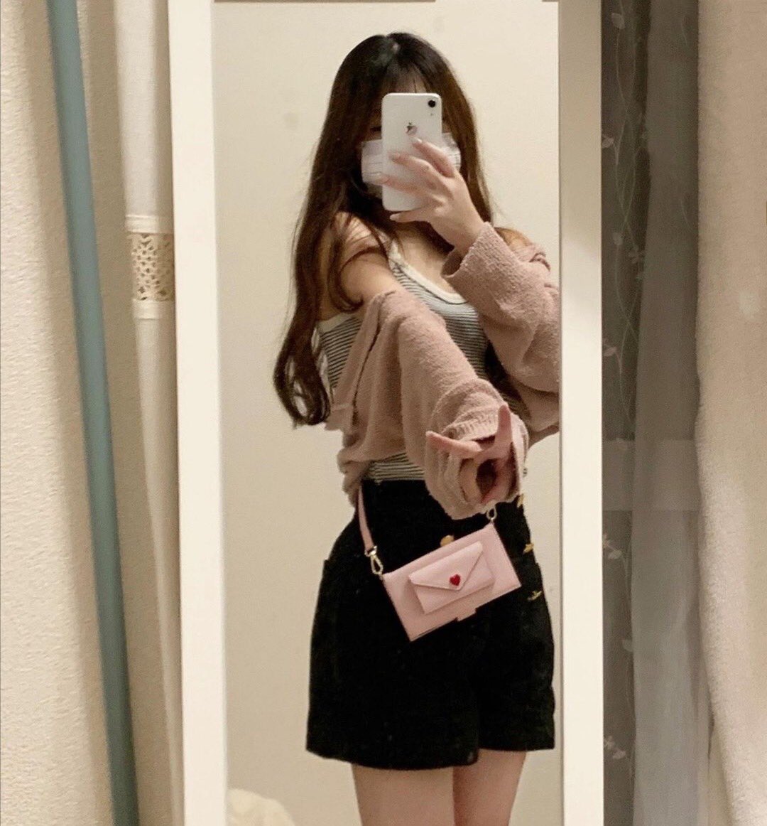 psuxj95592631's tweet photo. 普段は看護師してます✨
いまは休暇中なのでお仕事のストレス発散に4月20日までに会える方で募集します🏩♡

希望はわたしのこと大事にしてくれたり優しさ感じられたら嬉しいです💕

まずはフォローしてDMもらえたらお返事しやすいです✌️💌♪

#裏アカ女子 #オフぱこ募集 https://t.co/BOpz4cMhBG