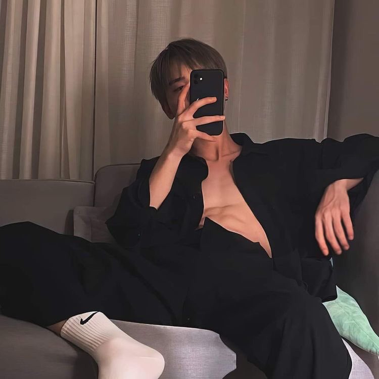 เ หี้ ย ขุ น : ควยยาว 8 เมตร tweet media