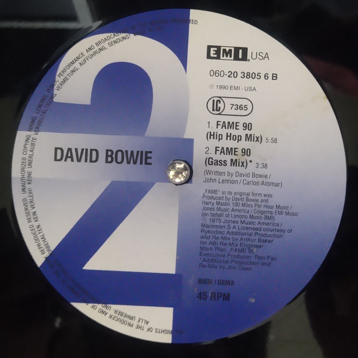 Now playing David Bowie's 12inch single 'Fame 90(House Mix)' c/w 'Fame 90(Hip Hop Mix)' & Fame 90(Gass Mix)', vinyl edition. #davidbowie #johnlennon #carlosalomar #uk #90s #12inchsingle #vinyl