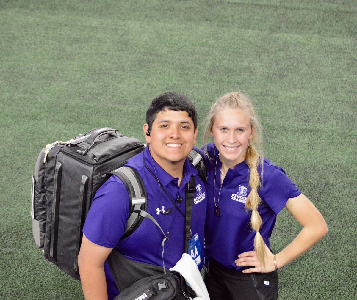 Boerne__AT's tweet photo. We would like to wish Junior Student Athletic Trainer, Layla Weaks a Happy Birthday! 🥳 #GoHounds #StudentAT https://t.co/3s4BXfJ7Jn