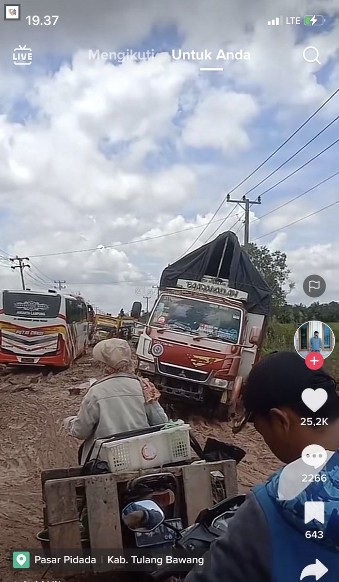 Geh! Ancur bgt ditiktok semua org lampung speak up wkwkwkw🤣 makasih mas bima akhirnya satu indonesia tau jalanan lampung tuh separah ini, ayo freen tunjukin jalanan atau infrastuktur kita yg rusaknya gk masuk akal!!