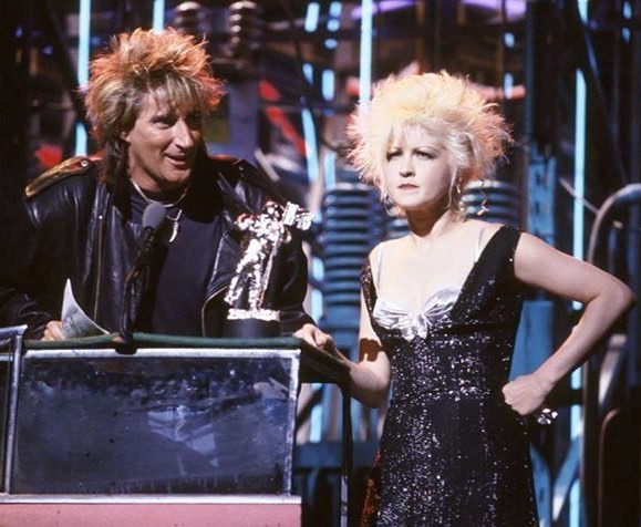 rodstewart's tweet photo. Oh no, not again! Cyndi’s been stealing my hairdo since 1988! Love you, Cyn! 

#CyndiLauper https://t.co/WJFzRhYKtE