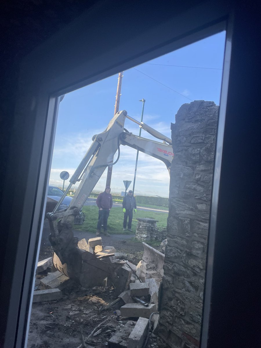 Goodbye garage and outside loo 😂 👋🏻