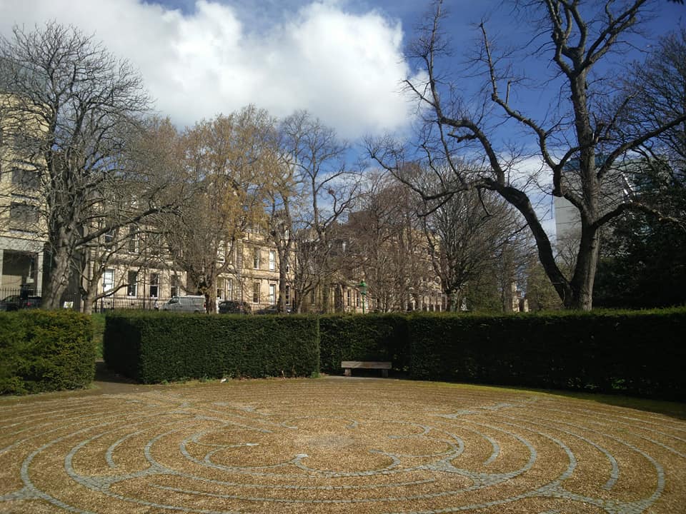 thbaketal's tweet photo. Where in Edinburgh are these places? What's their connection to #neuroscience? We'll visit them on my #BrainEd #NeuroTrail this Sunday, 16/4 @EdinUniNeuro @EdinUniLBC @SchoolofPPLS. The 2pm walk is already sold out, but there're still a few places for 11am
https://t.co/bjECr5EPiC https://t.co/czUugeHvwj