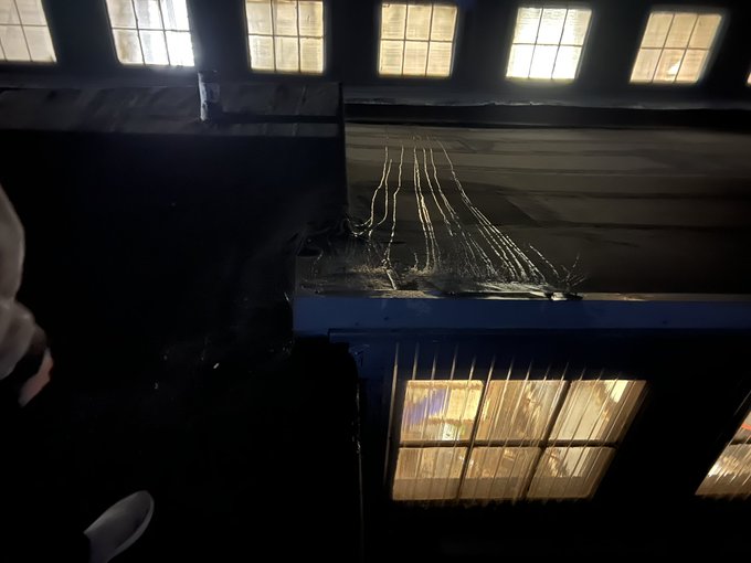 Woo! Pee on a roof! https://t.co/xRMcNqMPYf<a href="/tag/watersports"class="tags"><span>#watersports</span></a><a href="/tag/nsfw"class="tags"><span>#nsfw</span></a><a href="/tag/pee"class="tags"><span>#pee</span></a><a href="/tag/piss"class="tags"><span>#piss</span></a>