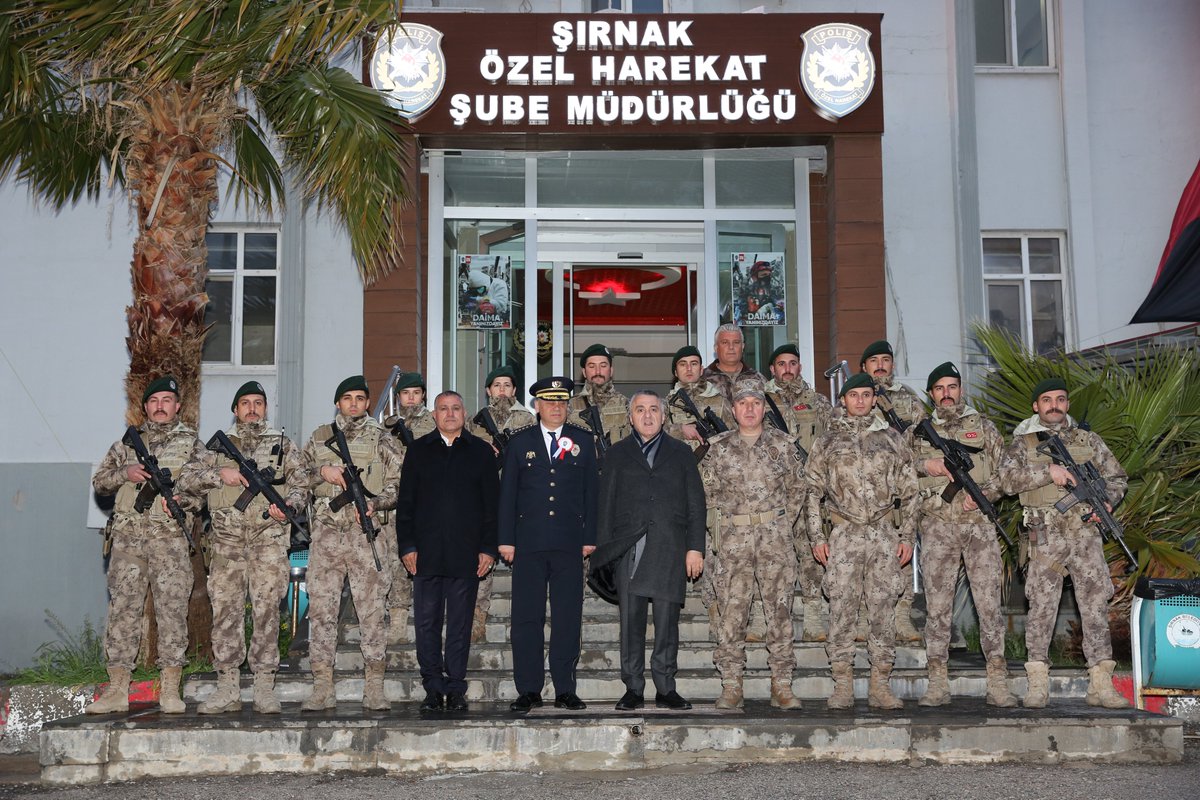 sirnakemniyet's tweet photo. Teşkilatımızın 178. Kuruluş Yıl Dönümü münasebetiyle Emniyet Müdürlüğümüzce Şehit yakınları ve Gaziler onuruna iftar programı düzenlendi.
 Düzenlenen iftar programına Valimiz Sayın Osman BİLGİN, İl Emniyet Müdürümüz Sayın Cemal DALMAN ve protokol üyelerimiz katıldı. https://t.co/goxDiiDNMs