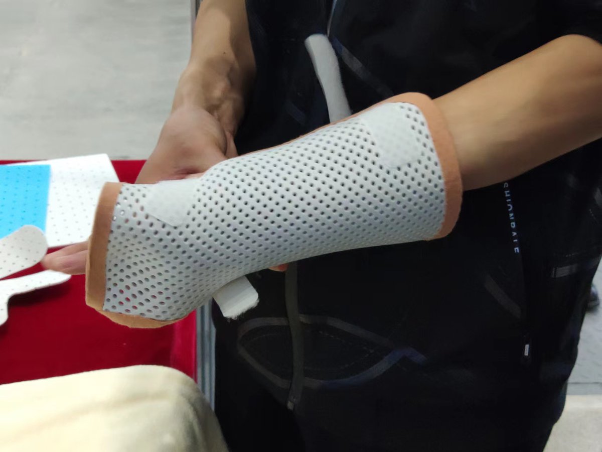 snowjin666's tweet photo. We had a prosthetic &amp; orthosis medical exhibitation fair in Zhumadian, China. We not only gained a lot of customers, but also have some good ideas to improve our technology, and had a wonderful chance to union some relevant suppliers. Impressive. #Aojianyimedical #orthosis https://t.co/LGet221c9A