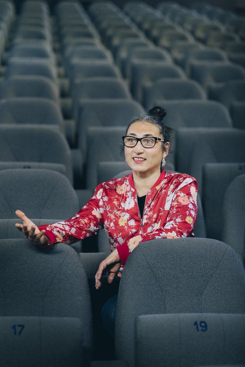 El manifest pel Dia Internacional de la Dansa 2023 el signa la directora del <a href="/mercatflors/">Mercat de les Flors</a> i Premi Nacional de Dansa Àngels Margarit. Reivindica la necessitat de viure la dansa en tot moment i per això el podreu seguir i gaudir cada dia:
dansacat.org/dansa-per-cada…
📸Rafael Vargas