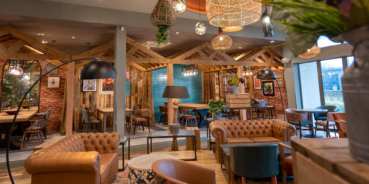 DineOutMagazine's tweet photo. Ayrshire-based hospitality group @simpsinns will reopen The Potting Shed at Si! this Friday.
#DineOut #RestaurantRefurb #Scotland
Read more here: https://t.co/rD8x66reUf https://t.co/RPW9GZSJUg