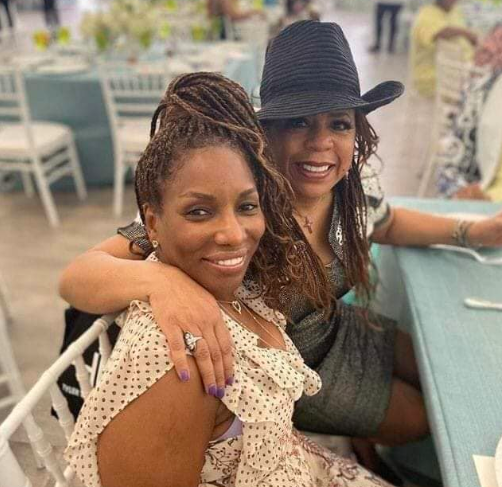 WBSS's tweet photo. WBSS. Concise News, new music Links, SoulTalk Interviews, 'Cross The Tracks podcast series, and the most comprehensive daily Black Music birthday listings online.    

Stephanie Mills with Valerie Simpson
https://t.co/QYfEiqDg3k / https://t.co/kKSufasab9 https://t.co/vMG4TdDjQM