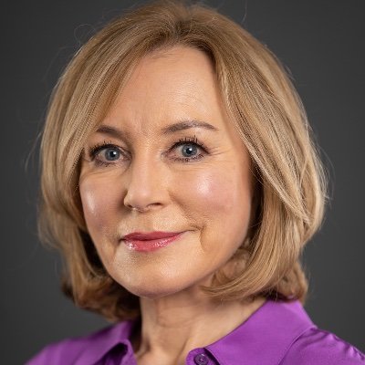 It’s time to introduce our Fellows studying at the <a href="/UniNorthants/">UniofNorthampton</a> 🤗

1/ Journalism &amp; Education undergrad Charlie Jackson <a href="/CharlieChaz86/">Charlie Davies</a> is mentored by <a href="/sianwilliams100/">Dr Sian Williams</a> psychologist, journalist &amp; host of @BBCR4's #LifeChanging

#JSTFellows23