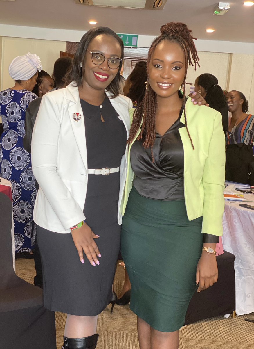 Receiving Senator Beth Syengo’s blessing and with  Hon  @renee_mayaka during the @ConnectSDGs meeting 
You’re looking at a future CS
#WomeninpoliticsKE