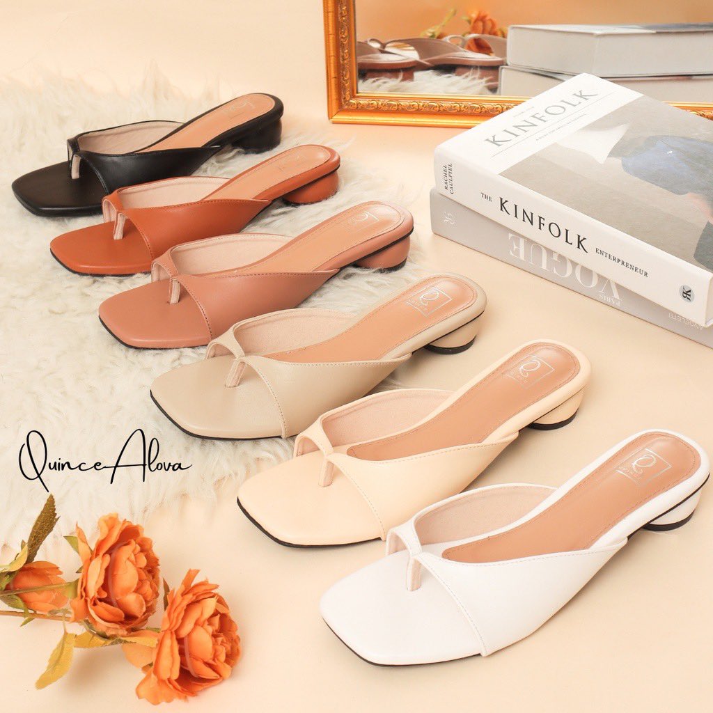AskOOTD's tweet photo. OOTD! Sandal cakep dipake lebaran nih. Spill dikomen yaa https://t.co/utmyIFilSS