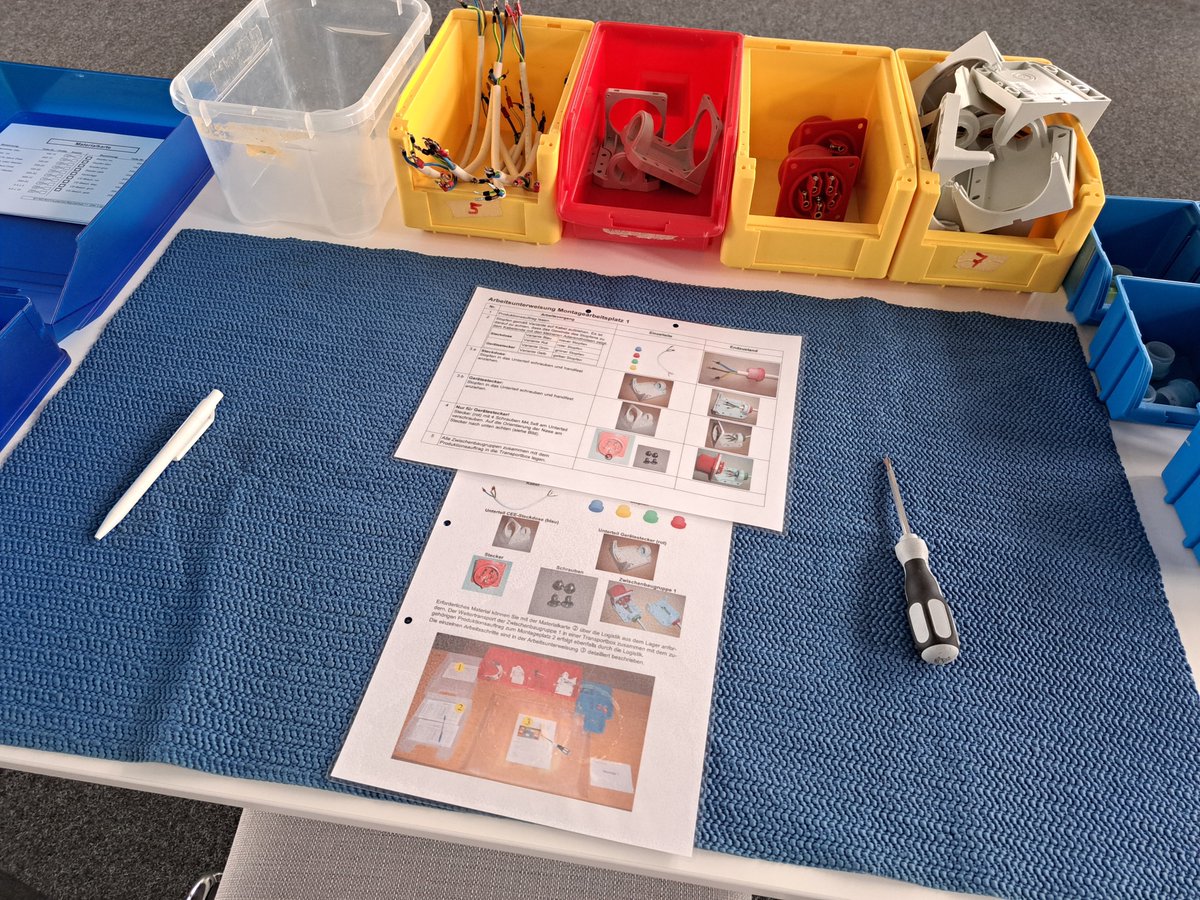 LeanKnowledge's tweet image. Heute und morgen sind die Kollegen bei der MTU Aero Engines AG in München um eine #LeanSimulation durchzuführen. leanbase.de/simulation