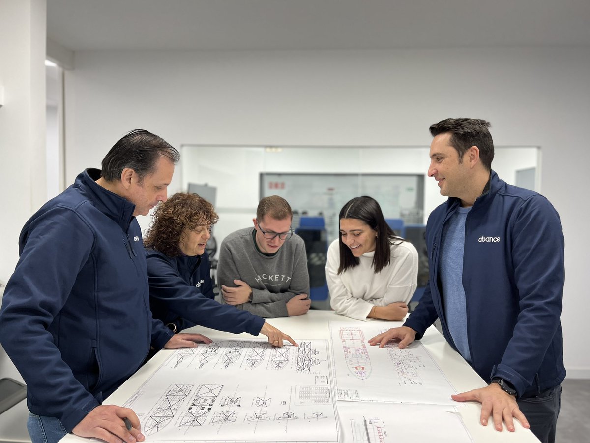abanceing's tweet photo. Navegamos y volamos también en Twitter!! 

Síguenos para estar al tanto de las últimas noticias del sector #maritimo #naval y de nuestros proyectos de #ingenieria para grandes #buques civiles y militares, #submarinos, y proyectos de #eolicamarina 

#abance #abanceingenieria https://t.co/3kbAhqlKBl
