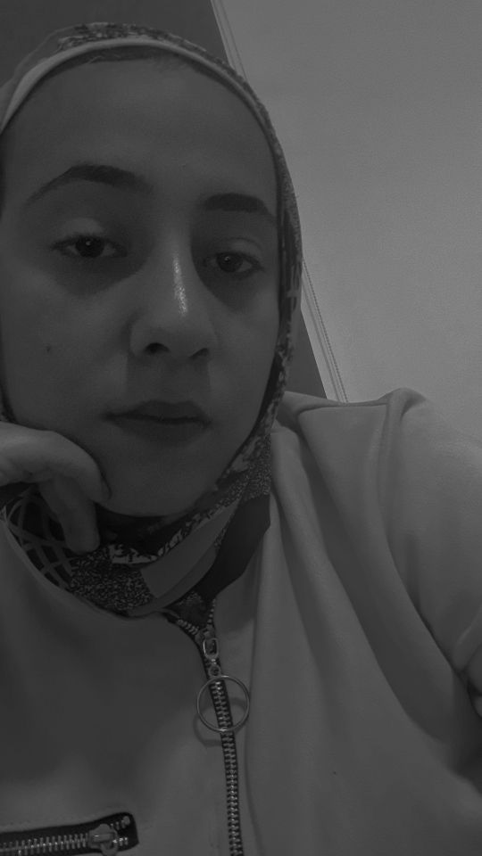 br57961851's tweet photo. اللى يشوفنى وانا راجعه من الشغل مهدوده ونايمه يقولش مبطلش شغل وانا بروح انام اصلا https://t.co/B4ZWFescfn
