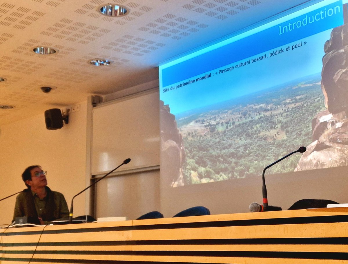 Une belle conférence sur les héritages des paysages de savane par Aziz Ballouche pour clôturer le cycle des Mardis de confluences. Avec @Pierre24432503 nous avons tenté de faire le bilan. Avec @AvignonCarole en animation et pour reprendre. @UnivAngers @SFRConfluences @umr_ESO