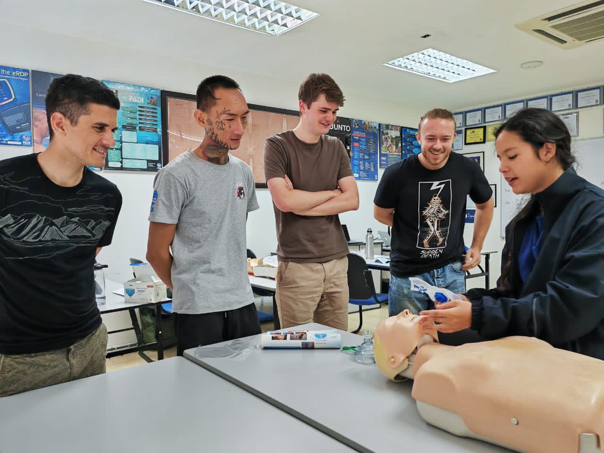 divedownbelow's tweet image. EFR Instructor course complete 💪🏼 #idc #instructordevelopmentcourse @ the #downbelowdivecentre #kotakinabalu #sabah