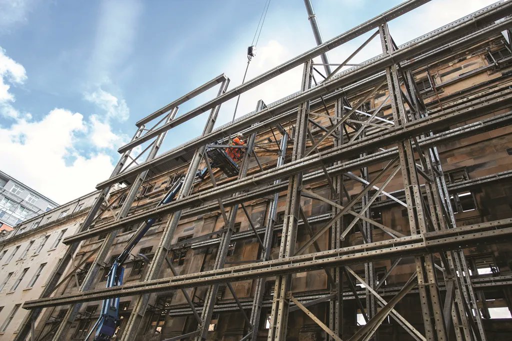 MabeyHire's tweet image. Don't miss our feature in @CCMagAndAwards, as we talk all about 'retro construction', city centre facade retention projects and the valuable role that BIM can play.

Visit buff.ly/3Gm5xvR to read the full article online. #engineering #construction #temporaryworks