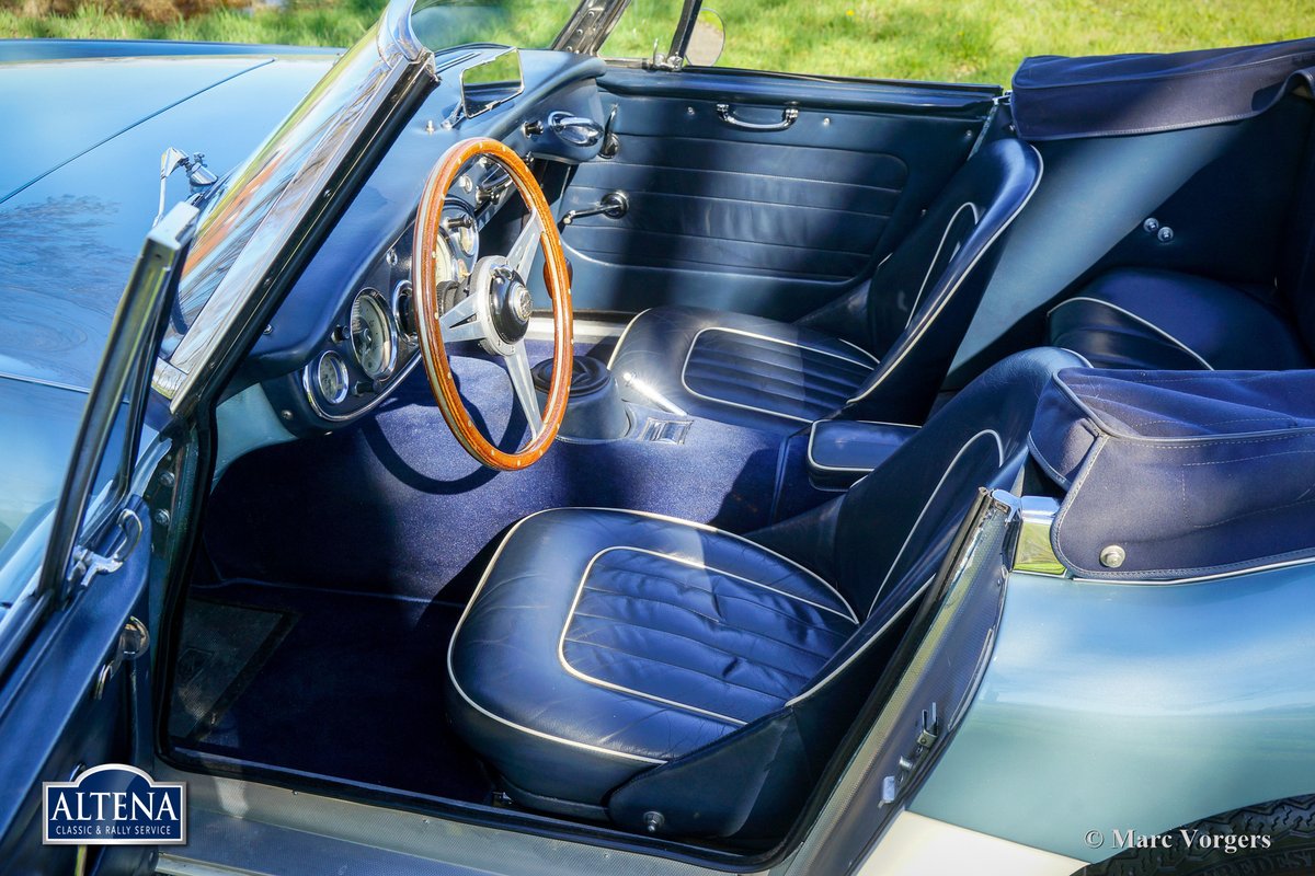 ClassicarGarage's tweet photo. British ICON! Gorgeous 1963 Austin Healey 3000 Mk II convertible for sale! https://t.co/sTfBGxRuCs

#AustinHealey #BigHealey #Healey3000 #ClassicCar #ClassicCars #VintageCar #VintageCars #Oldtimer #Oldtimers #ClassicarGarage #MyClassyRide https://t.co/zMtLxETKqE
