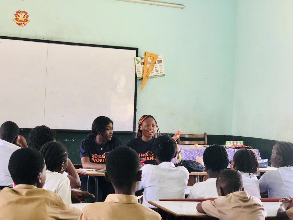 BeingIvorian's tweet photo. Module 4: #Prisedeparoleenpublic  
 
S’adresser à un auditoire peut s’avérer un vrai cauchemar pour certains jeunes.  Pourtant, savoir parler en public est une compétence qui s’apprend. 

#beingivorian #YouthEngagementProgram #educationàlacitoyenneté https://t.co/nClLxEL0rc