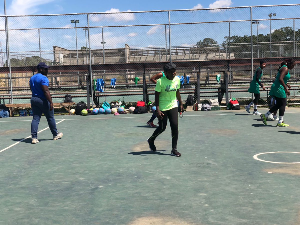 ShemMalinda's tweet photo. Zambia Women’s Netball National Team Coach Lazarous Tembo has entrusted Ethel Pamba (Prison Leopards)
Memory Musonda (Green  Buffaloes) 
Nawa Beenzu (Nkwazi) 
Juliet Kaputeni (Green Eagles) to marshal the team's defence. https://t.co/pjmvqSwT1t