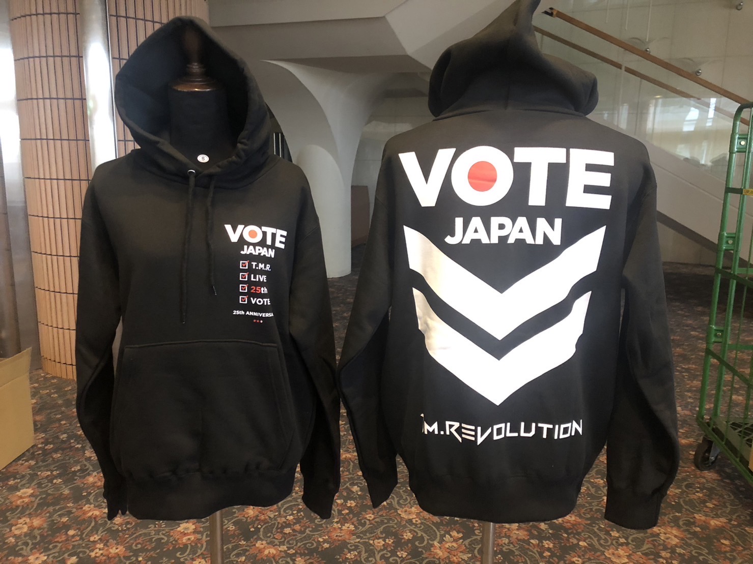 西川貴教パーカー