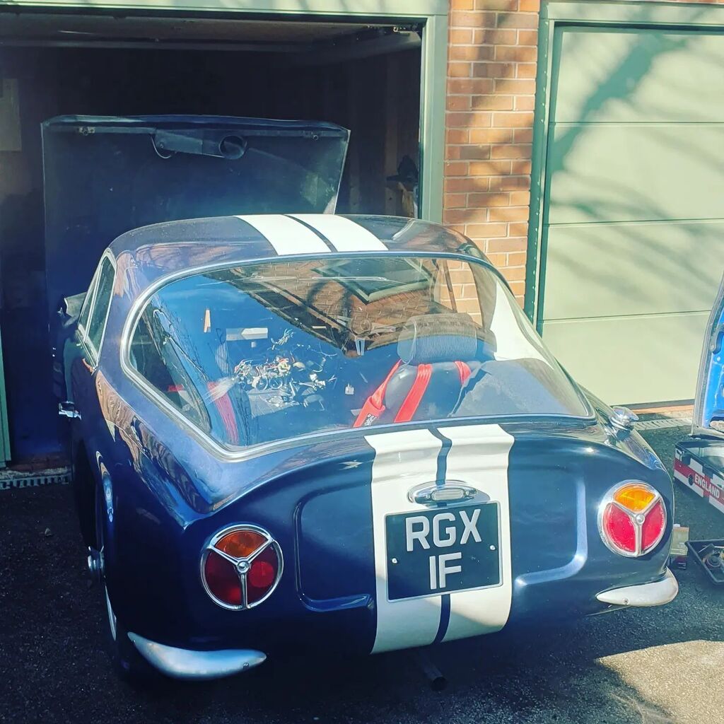 The sun is shining and today we have a TVR 1800S receiving some love and attention from the Vintage Wireman.