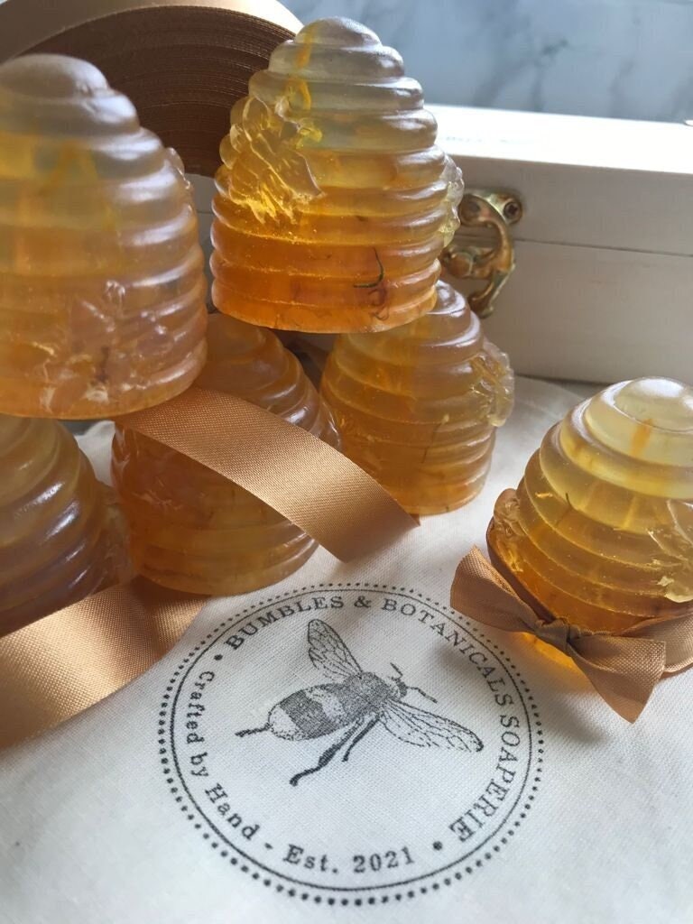 BandBSoaperie's tweet photo. #etsy shop: Natural, Bee Soap, Handcrafted Gift #thankyougift #birthdaygift #decorativesoap https://t.co/vPY3SmKjXM