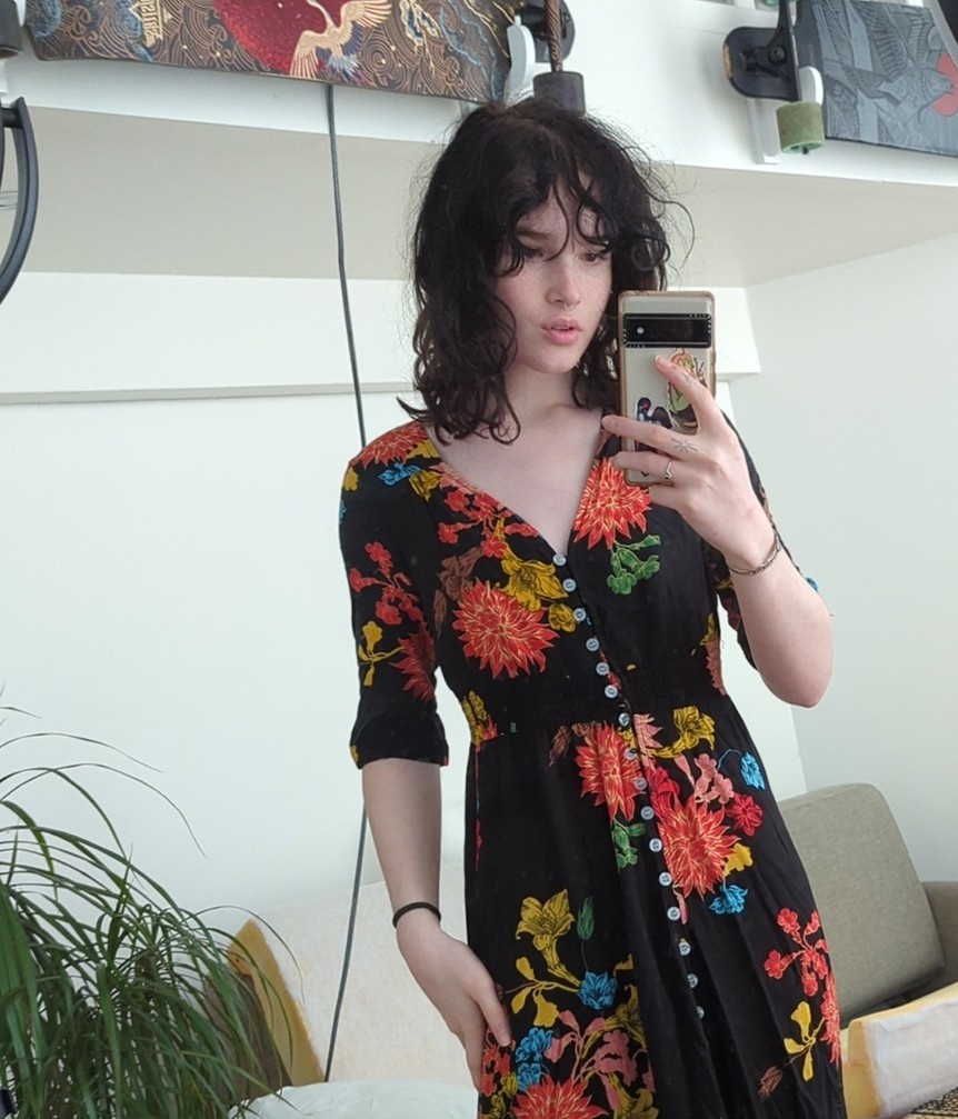 NeriiLune's tweet photo. Hi, from the ghost in a floral dress https://t.co/VbMFBWFWUW